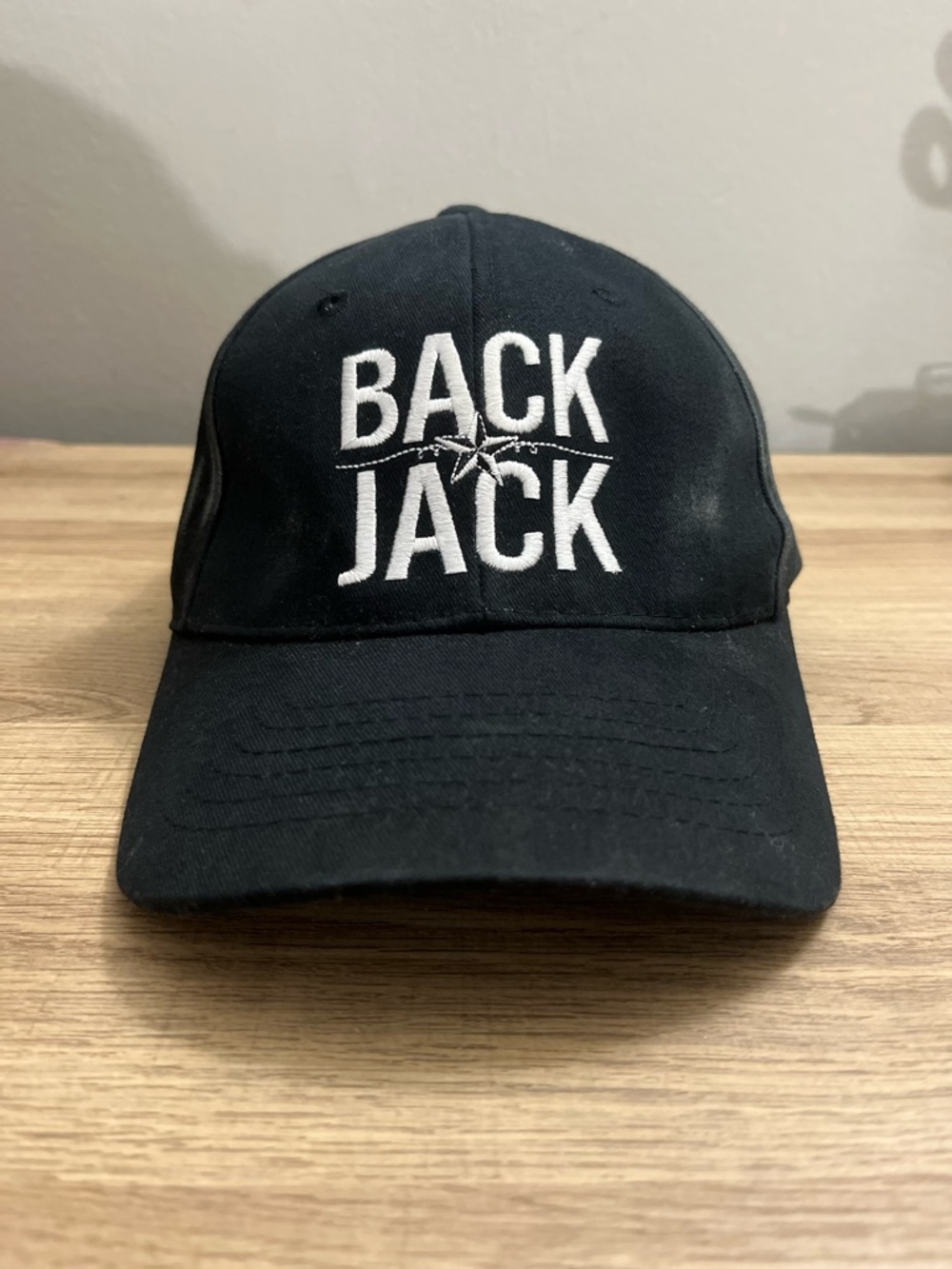 Magic Black Cap with White Interior Panels